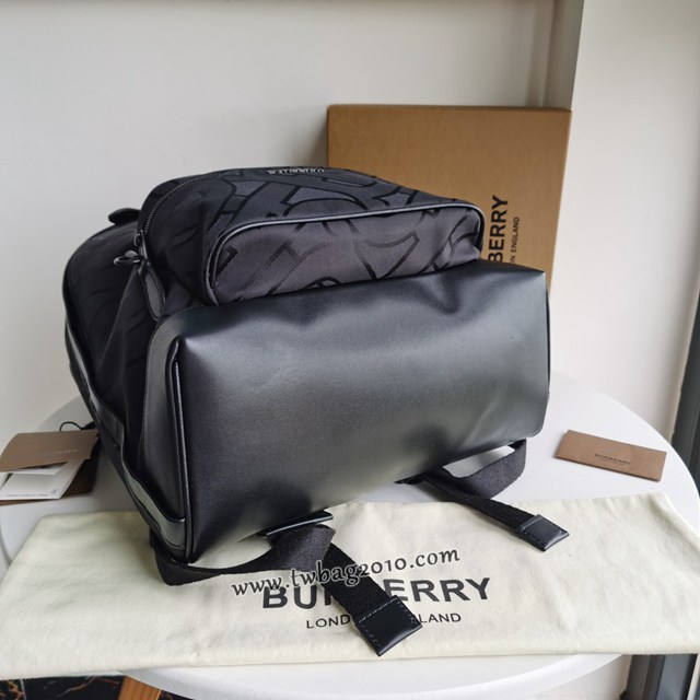 Burberry專門店新款男士後背包 巴寶莉經典皮革裝飾雙肩包 yxb1457
